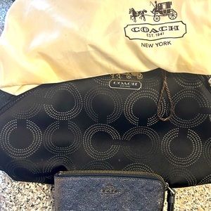 Coach set large purse dust bag and wristlet